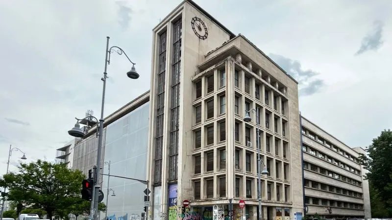 Palatul Monopolurilor de Stat, astăzi clădirea Ministerului Economiei - Foto: Wikipedia/Neoclassicism Enthusiast/CC BY-SA 4.0
