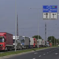 Coadă enormă, de sute de TIR-uri și sute de minute de așteptare, în Vama Giurgiu - Ruse. / Foto: Inquam Photos / Adel Al-Haddad