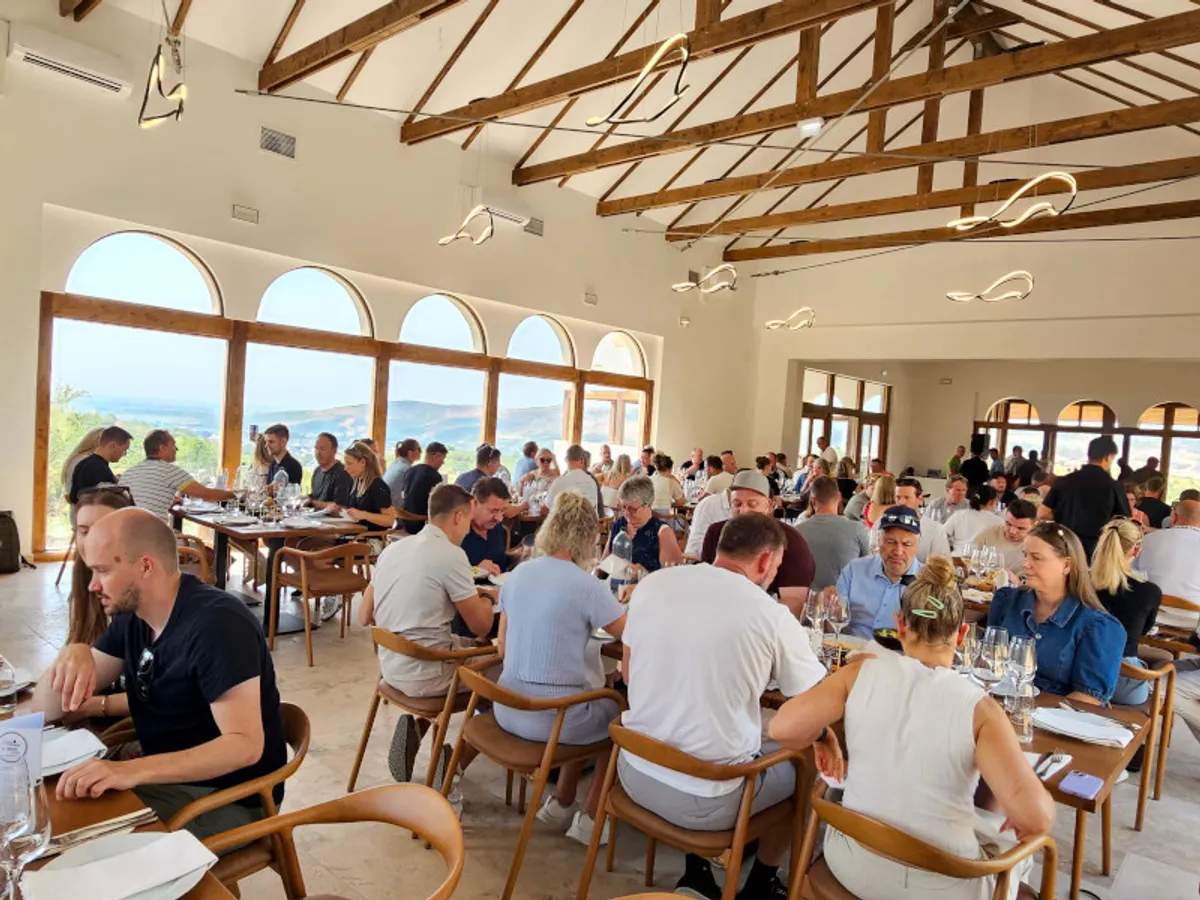 Conacul Cramei „1000 de Chipuri” – sala de degustare