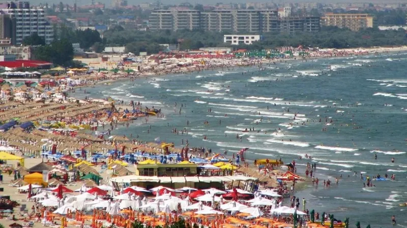 Românii merg la mare de 1 Mai Foto: Booking.com - rol ilustrativ