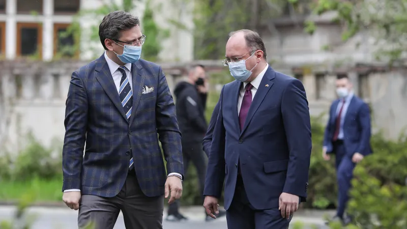 Bogdan Aurescu și omologul ucrainean, Dmitro Kuleba/Foto: Inquam Photos / Octav Ganea
