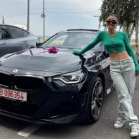 Fiica Andreei Esca, BMW Seria 2, de 70.000 €, la 22 de ani. Spune că nu ia bani de la părinți - Foto: click.ro