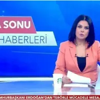 O prezentatoare a fost concediată după ce a intrat live cu paharul de cafea. Ce greșeală a făcut? - Foto: Captură video /