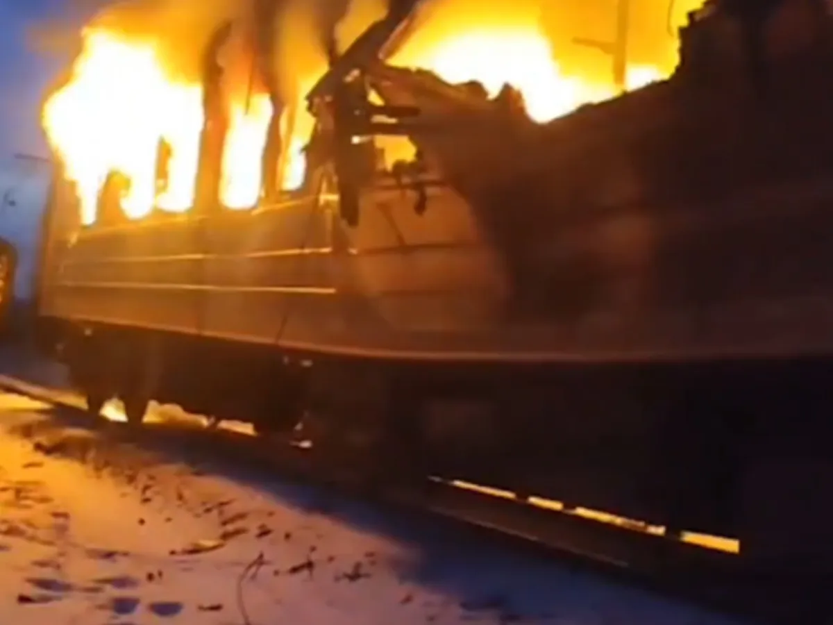 VIDEO Cinci morți și zeci de răniți în Harkov după un atac rusesc cu drone asupra unui tren cu 200 de pasageri