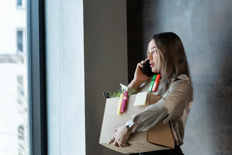 Femeie concediată - Foto: Freepik (rol ilustrativ)