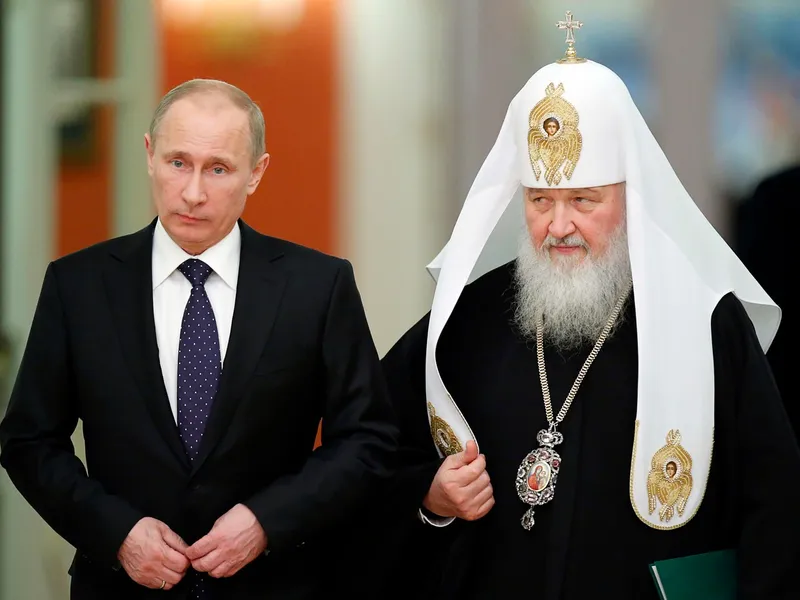 Patriarhul Chiril, liderul spiritual al ortodocşilor ruşi din 2009, şi-a pus biserica în serviciul preşedintelui rus Vladimir Putin. / Foto: Profimedia