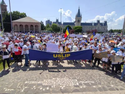 Protest al profesorilor sindicalişti de la USLIP Iaşi - Foto: ZdI