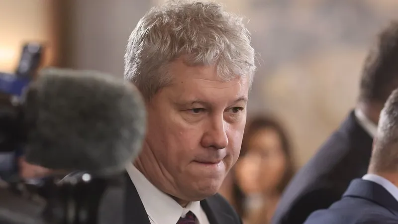 Cătălin Predoiu: Crin Antonescu creşte treptat şi se apropie de prima poziţie - Foto: INQUAM PHOTOS/George Călin