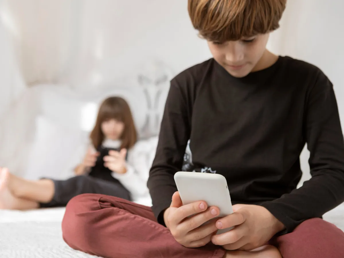 Copiii sunt vulnerabili la conținutul dăunător al rețelelor sociale - Foto: Freepik (imagine cu rol ilustrativ)