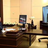 Atac armat sângeros la o școală din Kazan, Rusia: nouă morți, dintre care șapte sunt copii. În imagine, Putin în videoconferință cu Rustam Minnikhanov, liderul din Tatarstan/FOTO: en.kremlin.ru