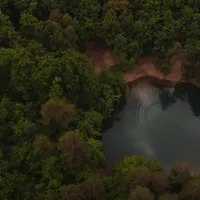 Vacanță inedită la cea mai mare piscină naturală din vestul Europei,  la 10 kilometri de Baia Mare/FOTO: Captura Youtube