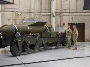 Israel cere SUA bomba-bombelor MOP pentru a lovi Iranul. Are 14 tone și costă 3.500.000 $ bucata - Foto: twz.com