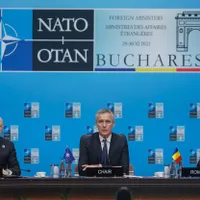 Stoltenberg: "NATO nu este parte din conflict, dar continuăm să susține Ucraina în luptă sa" - FOTO: Profimedia