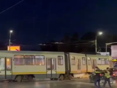 Un tramvai a deraiat din cauza unei trotinete electrice - Foto: captură Digi24