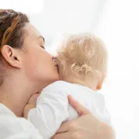 Ajutor de la stat de 2.000 de lei pentru mame. Cum pot fi folosiți banii și când se virează sumele - Foto: Freepik (Imagine cu rol ilustrativ)