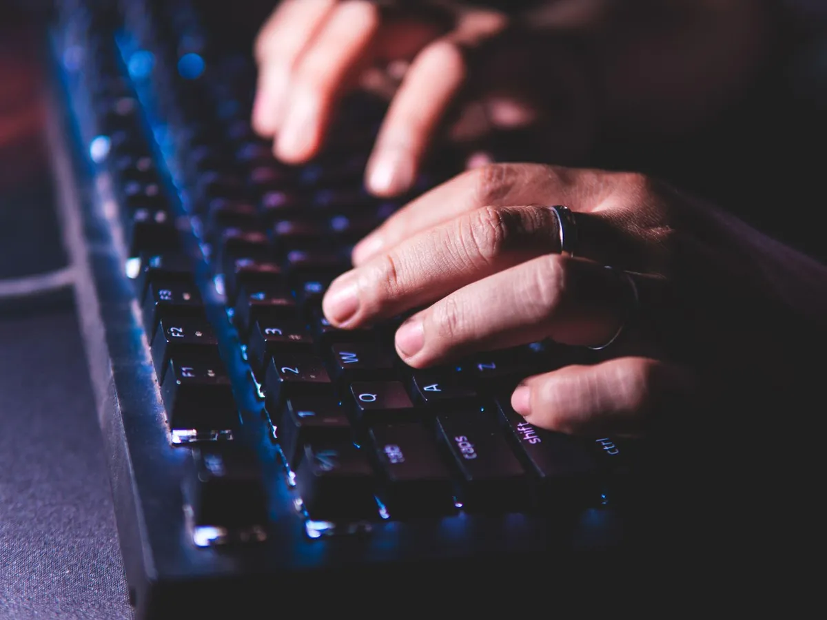 Grupul APT Lazarus, asociat Coreei de Nord, distribuie malware prin exploatarea tehnicii ClickFix