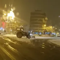 Deszăpezire cu tractoare U-650, în Satu Mare. / Foto: captură video