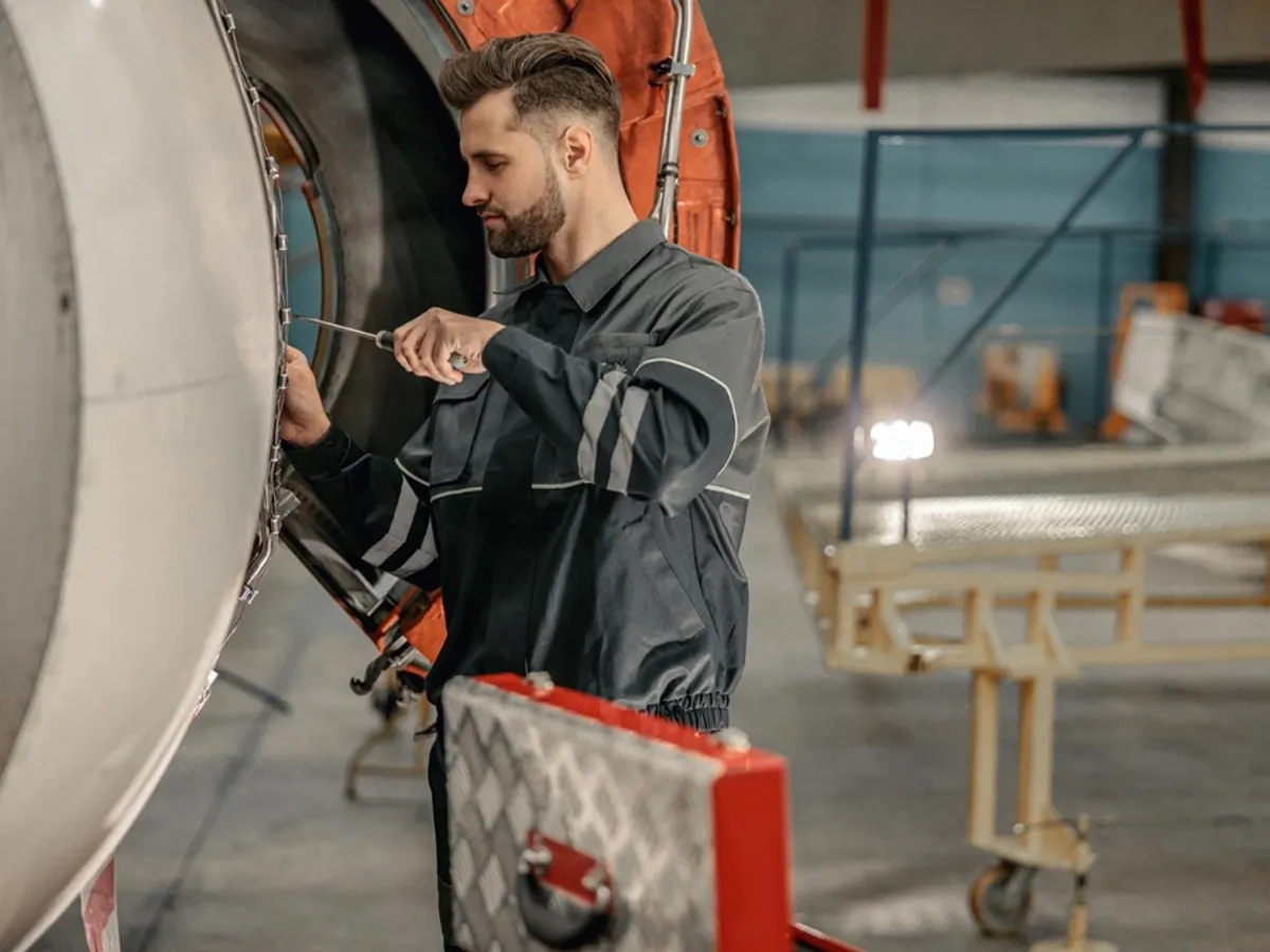 Ce meserie este plătită cu 4.200 de euro net? Cazarea și avionul, achitate de angajator
