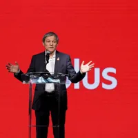 Dacian Cioloș a devenit oficial președintele PLUS. Foto Inquam Photos/Octav Ganea