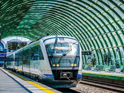 Tren în gara de Nord - Foto: CFR Călători / FB