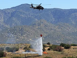 Rain și Sikorsky testează elicopterul dronă Black Hawk folosit la stingerea incendiilor de vegetație - Foto: Lockheed Marin