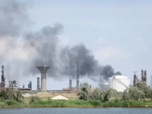 Cei doi răniți de la Petromidia, transferaţi în Germania, sunt în comă indusă, dar stabili/FOTO: Inquam Photos/Costin Dinca