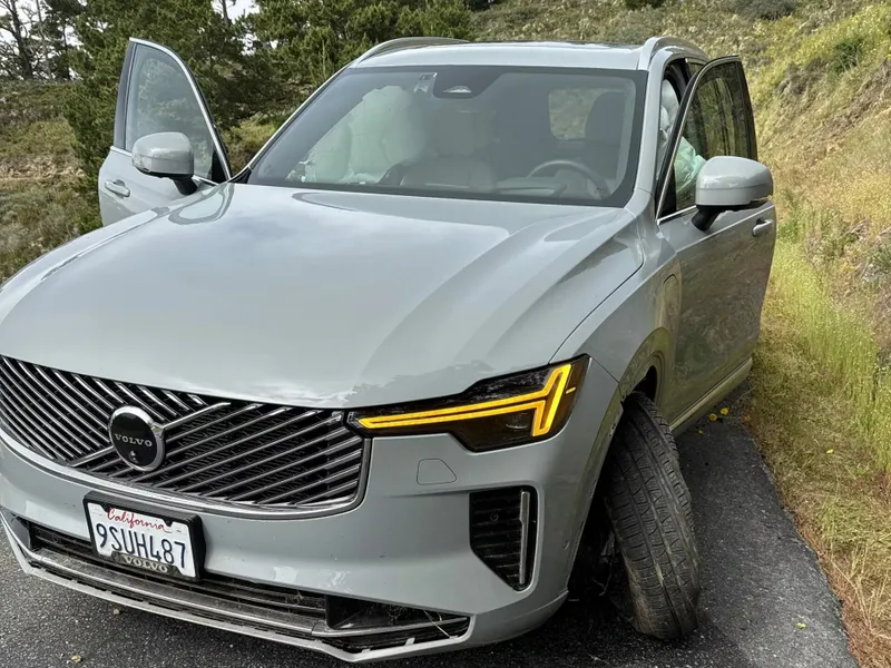 Prea multă electronică! Șoferul unui Volvo XC90 nou a rămas fără frâne din cauza softului - Foto: carscoops.com
