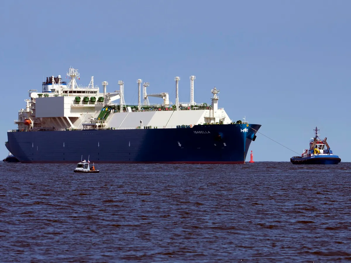 Nava-cisternă „Isabella” cu GNL american intră în portul terminal Swinoujscie, Polonia - Foto: Profimedia Images
