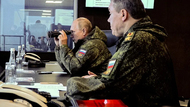 Putin și generalul Gherasimov/Foto: Profimedia Images