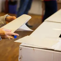Anunț MAE: Toate voturile din diaspora la primul tur al prezidențialelor, expediate către BEC - Foto: Profimedia images