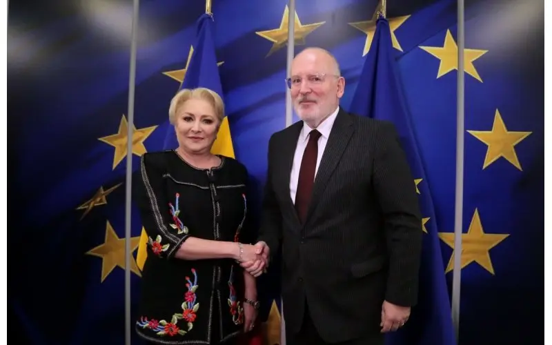 Premierul Dăncilă și Frans Timmermans, prim-vicepreședinte al Comisiei Europene Foto: Guv.ro