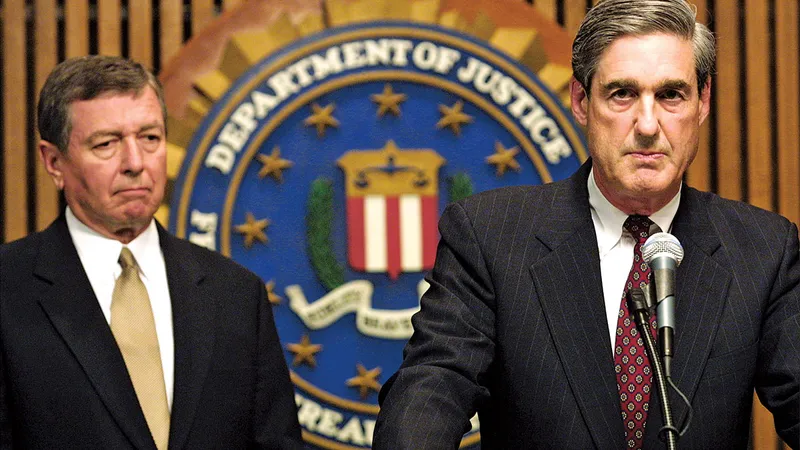Directorul FBI, Robert Mueller, luat la întrebări a doua zi după atacuri