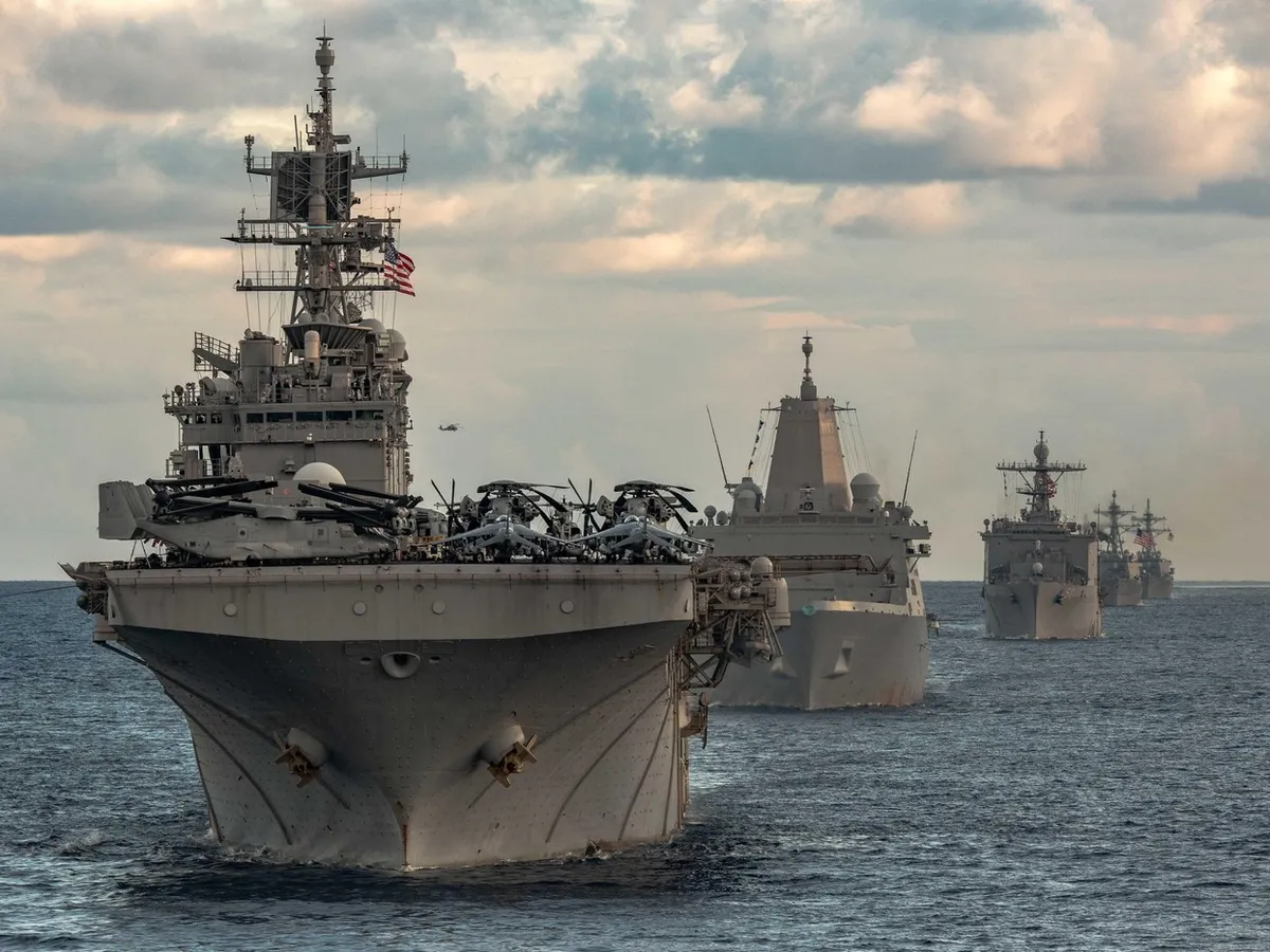 Trump, aproape de o lovitură decisivă în Iran. SUA duc în regiune două portavioane, escadrilă de F-15