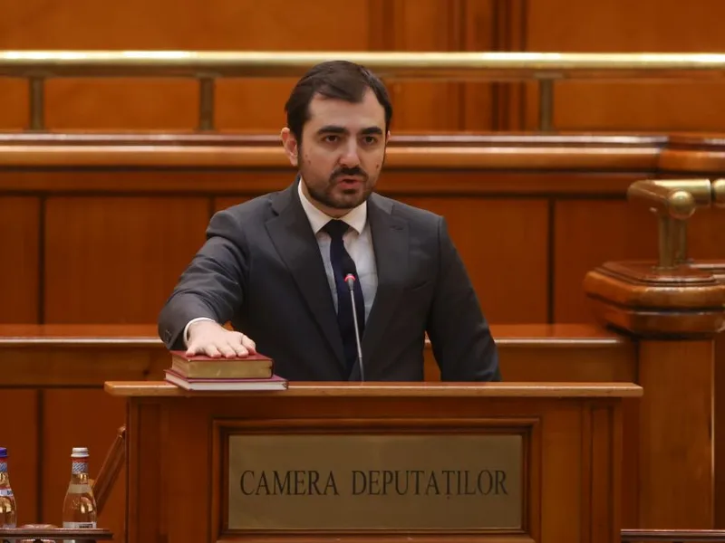 Claudiu Năsui, la depunerea jurământului, în decembrie anul trecut - Foto: INQUAM PHOTOS/George Călin