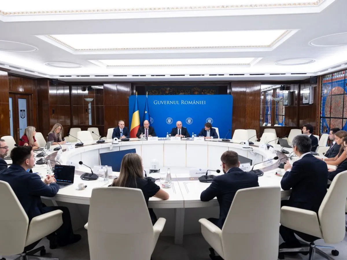 Premierul Ilie Bolojan, la întâlnirea cu reprezentanţii investitorilor străini - Foto: gov.ro