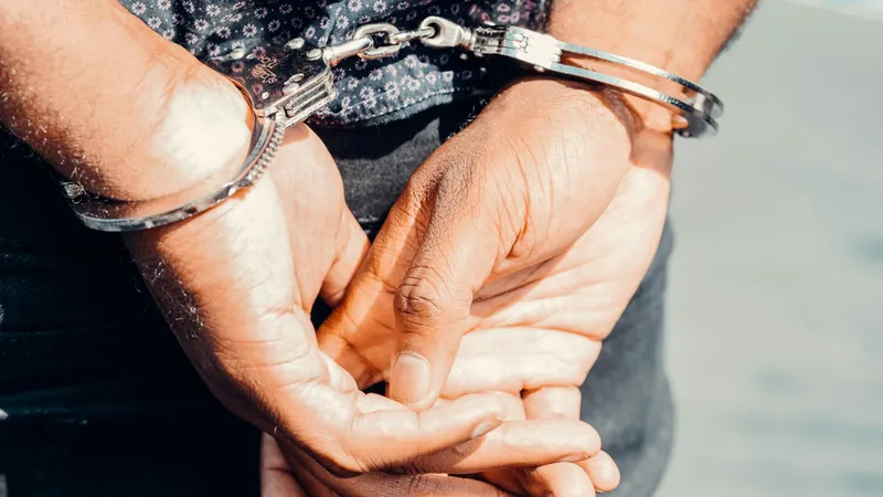 23 ani de pușcărie pentru tânăru care l-a ucis pe iubitul mamei în noaptea de Revelion - Foto: Pexels