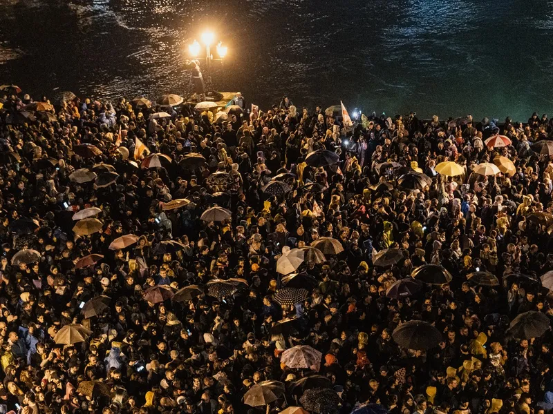 Sute de mii de oameni au protestat în Georgia. „Nu vrem legea lui Putin. Da, Europei” - Foto: Profimedia Images