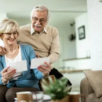 Care pensionari iau o pensie mai mică în septembrie? Sporuri și indemnizații ignorate la recalculare - Foto: Freepik
