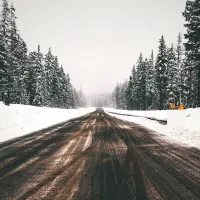 Pe ce drumuri se circulă în condiţii de iarnă - Foto: PXHere/CC0