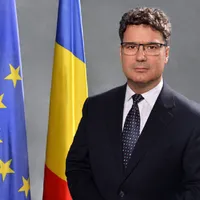 Remus Pricopie, rectorul SNSPA, cere BEC să verifice semnăturile depuse de candidații independenți - Foto: SNSPA