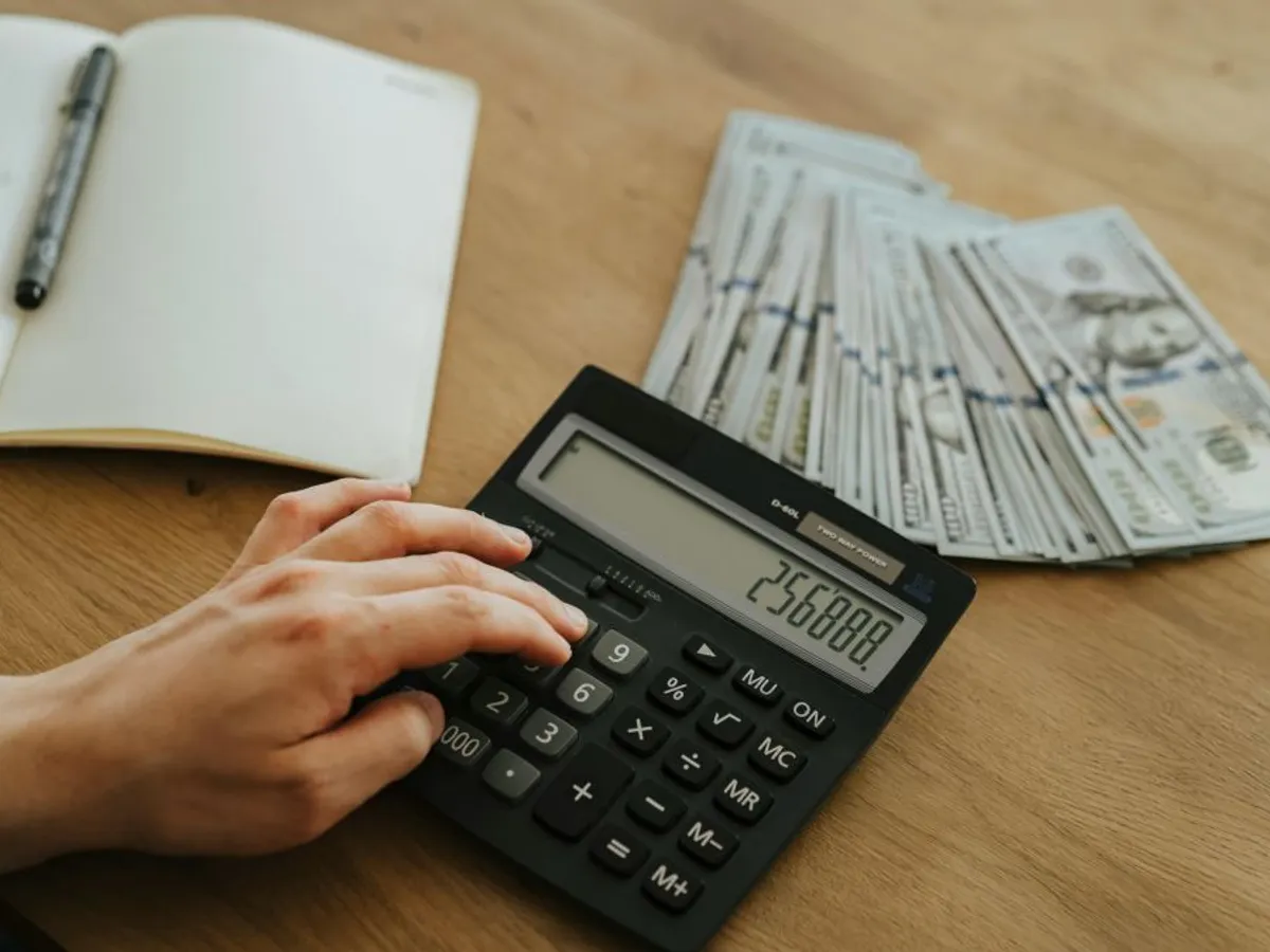 Unde este bine să-ți ții banii anul acesta? - Foto: Pexels/olia danilevich
