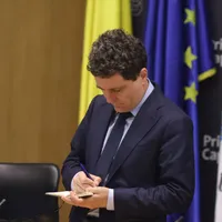 Nicuşor Dan, la şedinţa extraordinară a CGMB - Foto: INQUAM PHOTOS/George Călin