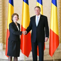 Ambasadorul Austriei în România, Isabel Rauscher, decorat de președintele Klaus Iohannis. / Foto: diplomatclub.ro