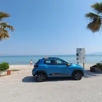 Un român a plecat cu Dacia Spring la mare în Halkidiki. / Foto: Mihai Evo, Facebook