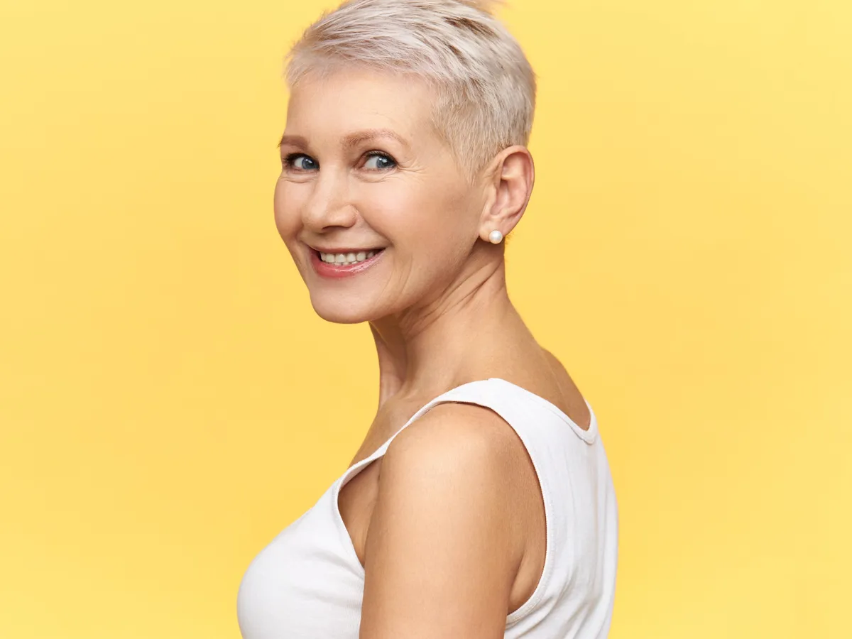 Pensionară la pensie - Foto: Freepik