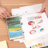 Educația financiară și educația juridică vor fi studiate obligatoriu la școală, din anul viitor/FOTO: Unsplash