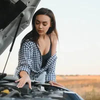 Pleci la drum lung cu mașina pe caniculă? Specialiștii explică care sunt cele mai mari pericole - Foto: Freepik (Imagine cu rol ilustrativ)