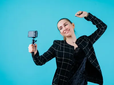 Comisia Europeană intenționează să sancționeze platforma TikTok pentru că încurajează utilizarea compulsivă - Foto: Freepik (Imagine cu rol ilustrativ)