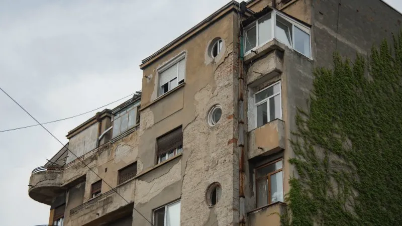 Clădirile vechi din București au rezistat. Foto Inquam Photos/Alberto Groșescu