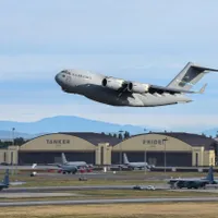 VIDEO O aeronavă militară s-a prăbușit în sudul Californiei/FOTO: profimediaimages.ro